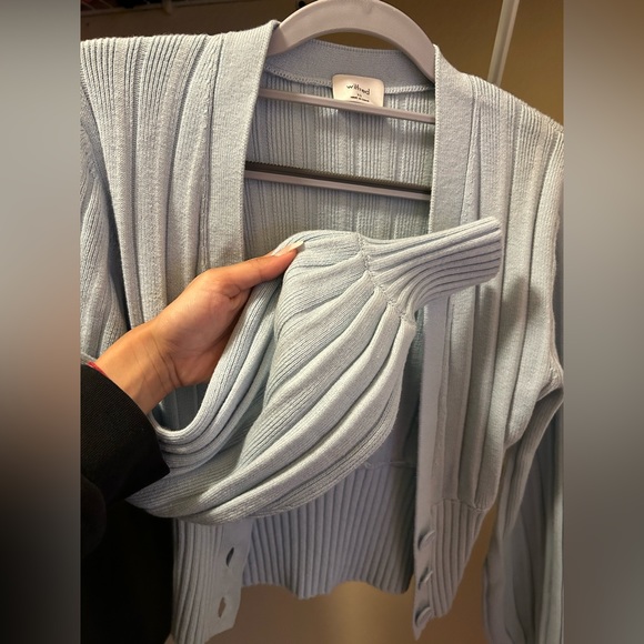 ❌SOLD ❌ Aritzia Wilfred Free Cardigan in XS - light blue - Picture 4 of 4